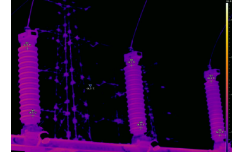 110kV避雷器发热故障分析-重庆科威